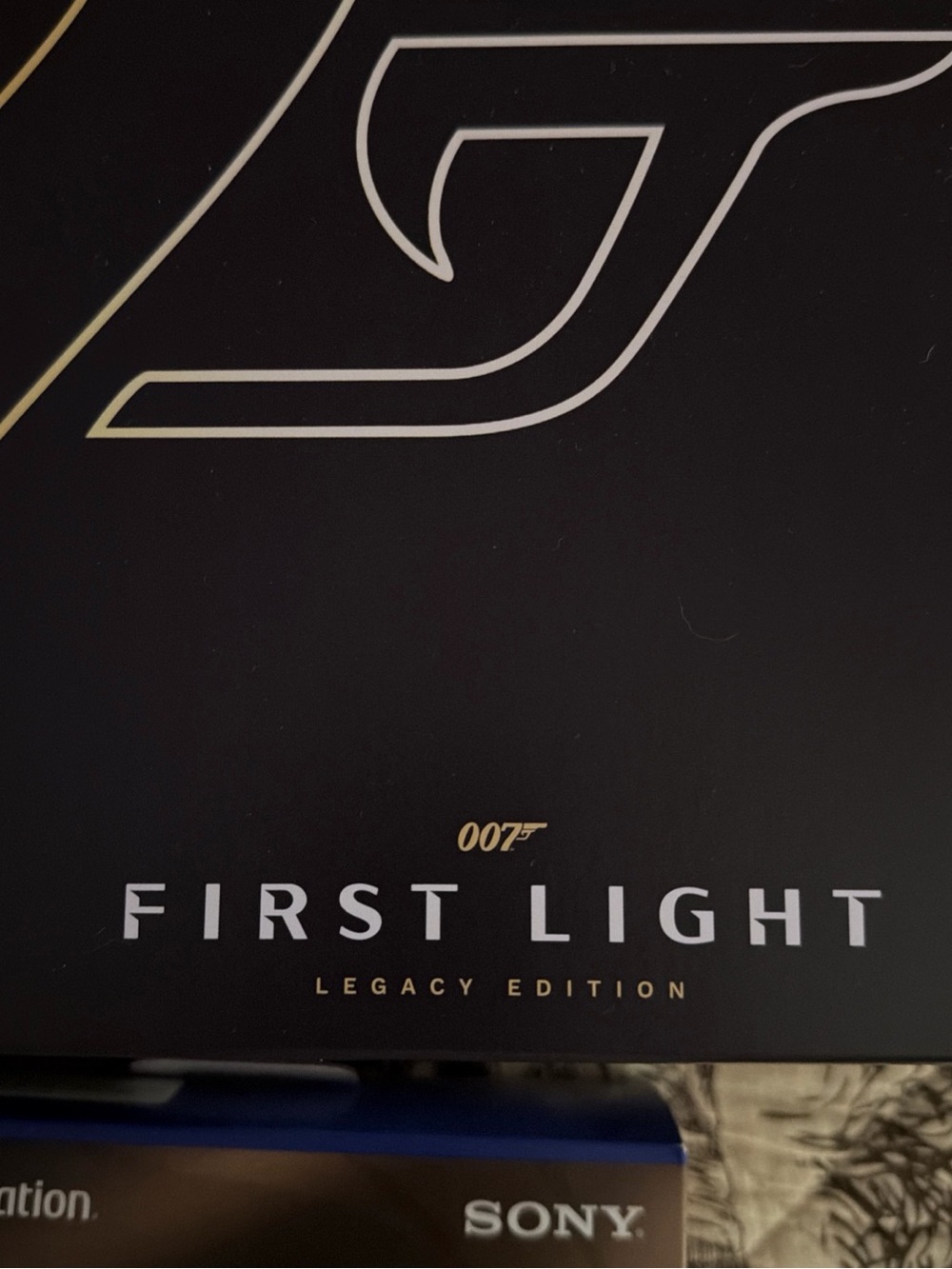 PS5 007 /First Light Legacy & Collectors Editions / Limited Edition Controller - Picture 3 of 4